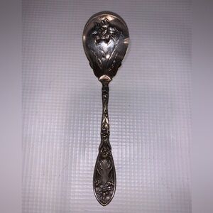 1908 Oxford Silver Plate Co Sugar Spoon in the "Narcissus" Pattern-Excellent 6”